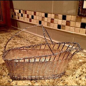 🩶STUNNING🩶 Silver Plate Wine Basket